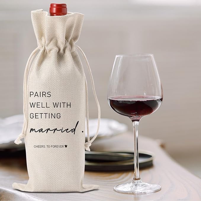 FBCCZEY Married Wine Bag Married Gifts for Couples Mr Mrs Marriage Honeymoon Gift Wedding Party Decorations Getting Engaged Wine Bottle Bag Champagne Bottle Wraps Bags