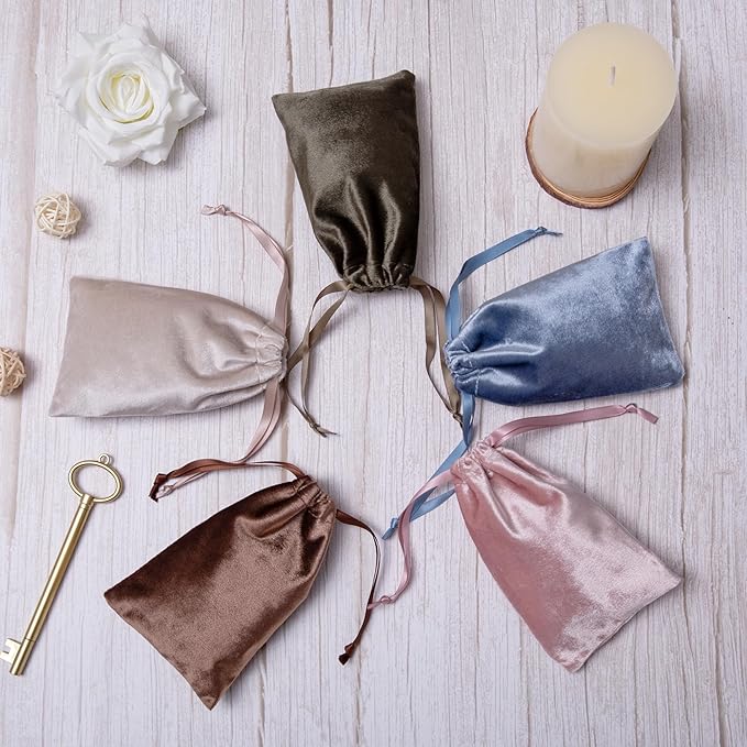 QIANF 12pcs Light Champagne Velvet Drawstring Bags 4x6 inches Glossy Small Velvet Cloth Gift Bags Jewelry Pouches for Storage Wedding Party Favor Christmas