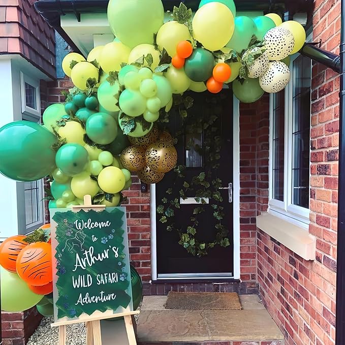 PartyWoo Lime Green Balloons 100pcs 5 Inch Light Green Latex Helium Balloons for Graduation Wedding Baby Shower Anniversary Birthday Dinosaur Jungle Golf Football Theme Party Decorations Green-Y6
