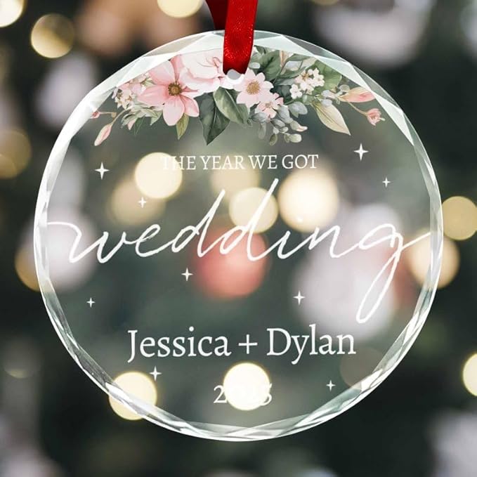 Personalized Round Christmas Crystal Glass Ornaments Custom 2025 Wedding Ornament for Christmas Tree Decorations Customized Tree Hanging Gifts for Lover Couple