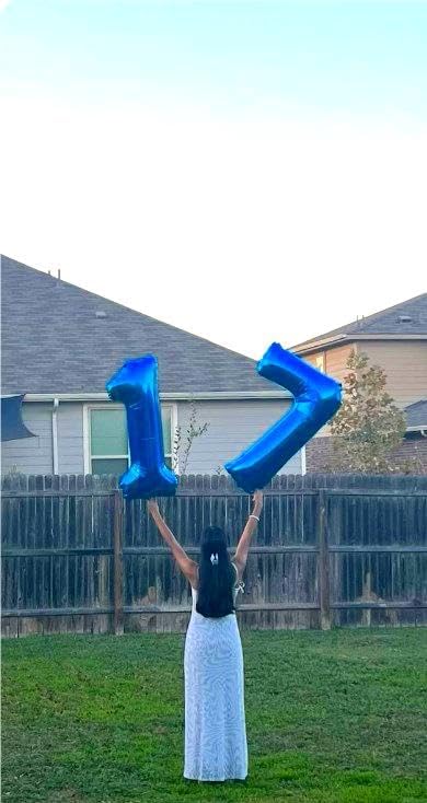 Navy Blue Jumbo Number 17 Balloon 40 Inch, Boy Girl 17 Birthday Supplies, Foil Helium 17 Birthday Giant Balloon, Mylar Blue Number Balloons Anniversary Decorations