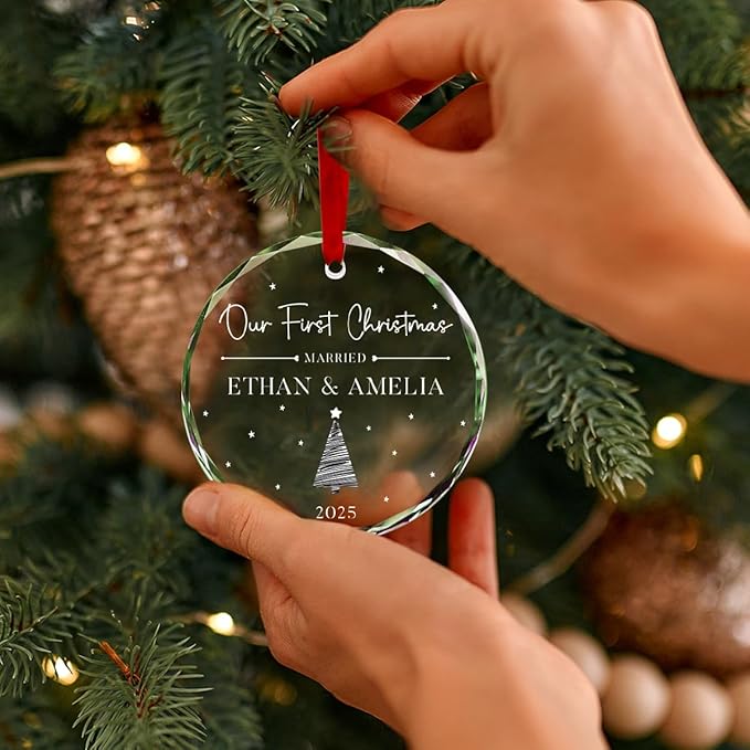 Personalized Round First Christmas Crystal Glass Ornaments Custom 2025 Name Ornament for Christmas Tree Decorations Customized Xmas Tree Hanging Gifts for Family Lover