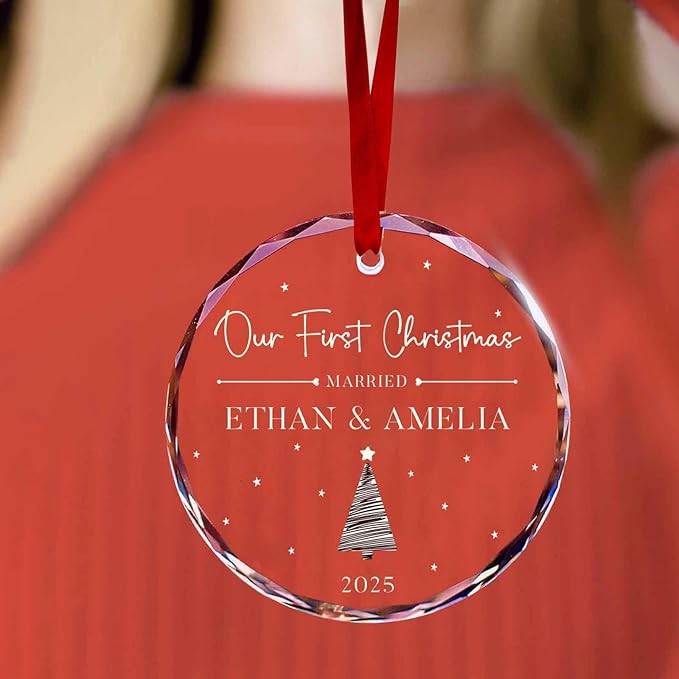 Personalized Round First Christmas Crystal Glass Ornaments Custom 2025 Name Ornament for Christmas Tree Decorations Customized Xmas Tree Hanging Gifts for Family Lover