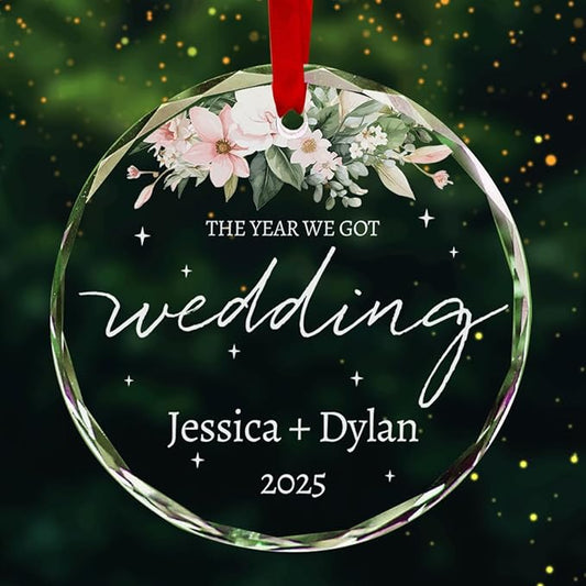 Personalized Round Christmas Crystal Glass Ornaments Custom 2025 Wedding Ornament for Christmas Tree Decorations Customized Tree Hanging Gifts for Lover Couple