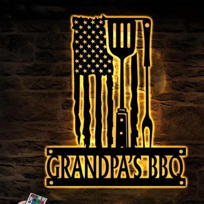 Custom Grandpa’s BBQ Metal Sign, American Flag BBQ Tools Wall Art, Personalized Outdoor Grill Sign for Patio, Backyard, Kitchen, Man Cave, Unique BBQ Gift for Grandpa, Dad, Husband