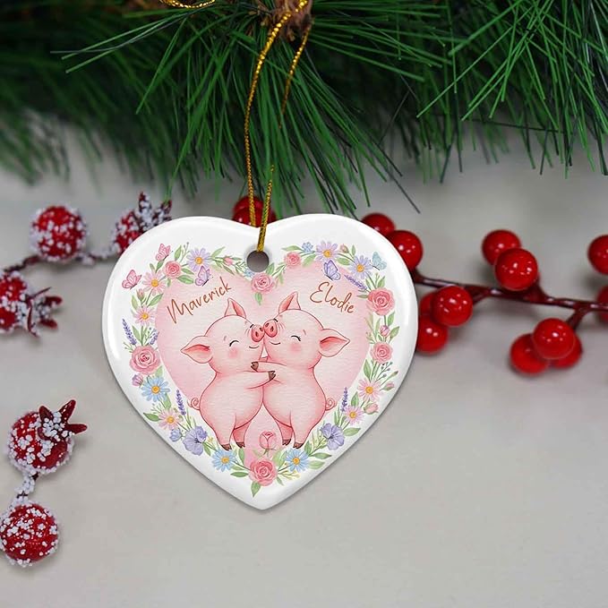 Pig Couple Ornament for Christmas Tree, Custom Names Piggy Mr & Mrs Ceramic Xmas Ornament, Animal Flowers Ornaments Gift for Pig Lovers Couples, Personalized Newlywed Keepsake Christmas 2025