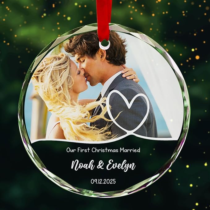 Personalized Round Christmas Crystal Glass Ornaments Custom 2025 Name Ornament for Christmas Tree Decorations Customized Xmas Tree Hanging Gifts for Couple Loves