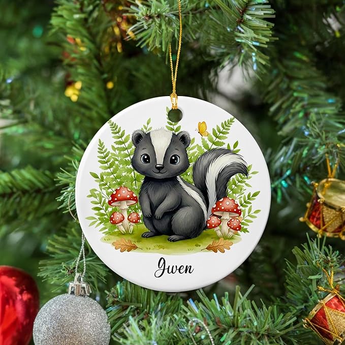 Skunk Keepsake Ornament 2025, Personalized Cute Skunk Ceramic Ornament for Christmas, Skunks Animal Lover Xmas Decoration, Custom Name Animal Enthusiast Keepsake Ornaments, Animals Gift for Men Women