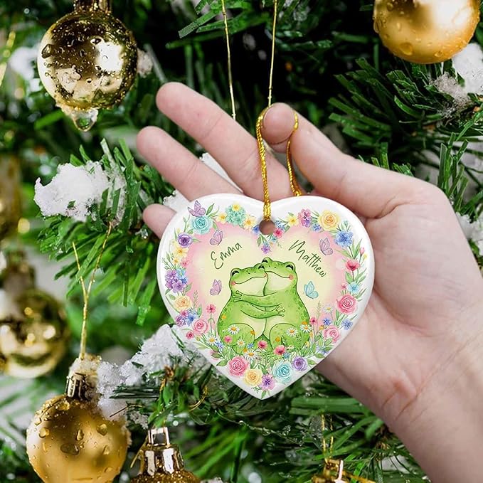 Personalized Frog Couple Christmas Ceramic Ornament, Couples Dating Ornament Xmas Tree Hanging, Wedding Married Ornaments Gift for Bride Groom Couples, Custom Names Frog Animal Keepsake Xmas 2025
