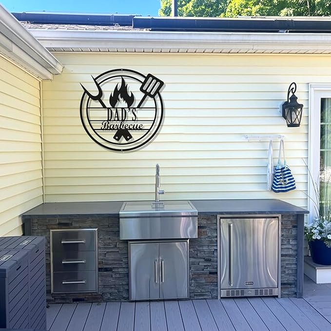 Metal BBQ Sign - Round Grill Barbecue Wall Decor - Retro Kitchen Zone Hanging Sign for Outdoor Backyard Wall Art Decoration