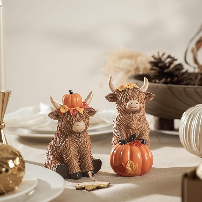 RM ROOMERS 2 PCS Highland Cow Figurines Fall Decor Thanksgiving – Resin Highland Cow Decorations for Home – Cute Cow Statues with Pumpkin & Flowers, Farmhouse Kitchen Autumn Table or Shelf Decor