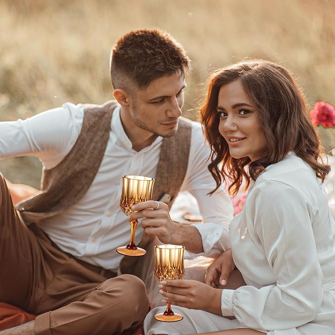 XUWAIDSGN 7oz Plastic Vintage Wine Glasses Drinking Glasses Unbreakable Wedding Glassware Crystal Water Goblets Reusable Drinkware Vintage Champagne Flutes (24, Brown)