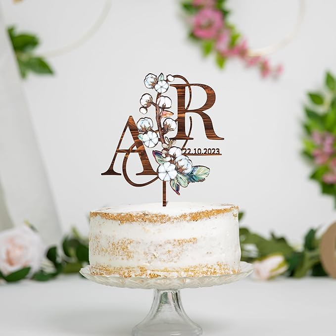 Personalized Autumn Wedding Cake Topper in Wood Custom Bride and Groom Initial Cake Topper Wedding Date Cake Decoration (Cotton)