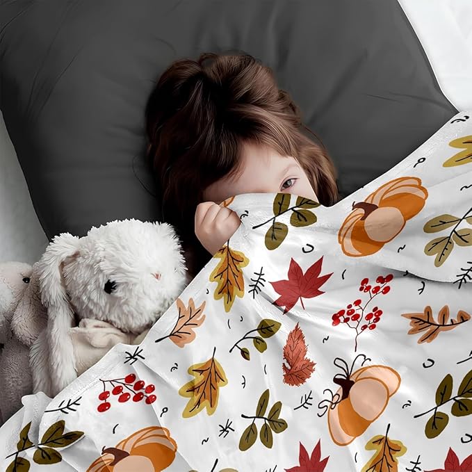 Autumn Harvest Flannel Throw Blanket – Fall Pumpkin and Leaf Pattern – Soft and Cozy Blanket for Sofa or Bed, W60 x L80in
