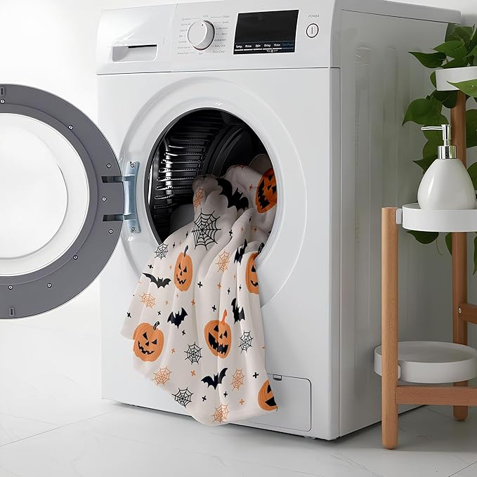 Halloween Flannel Throw Blanket – Ghost, Bat & Pumpkin Pattern – Orange Festive Blanket for Couch or Bed, W50 x L70in