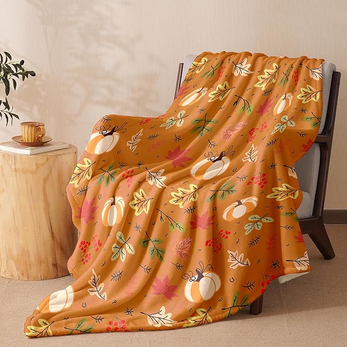 Autumn Harvest Flannel Throw Blanket – Fall Pumpkin and Leaf Pattern – Soft and Cozy Blanket for Sofa or Bed, W50 x L70in