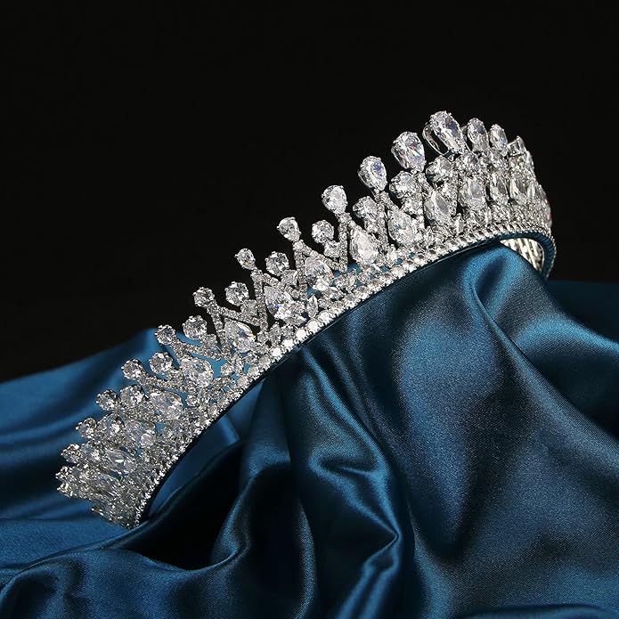 QXMYOO Vintage Women Wedding Tiaras Silver Cubic Zirconia Pageant Crowns Sweet 16 Birthday Prom Party Quinceanera Crowns Bridal Hair Accessories