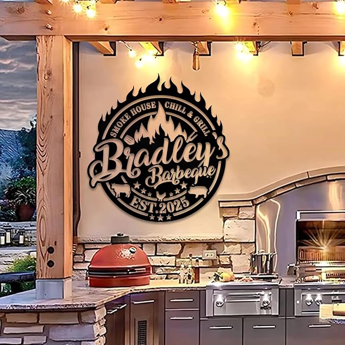 Custom Bradley’s Barbeque Metal Sign, Personalized Smoke House Chill & Grill Wall Art, Outdoor Kitchen Backyard BBQ Décor, Custom Name Established Sign Gift for Dad, Grandpa, Husband