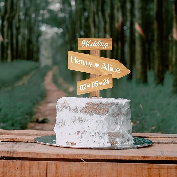 Personalized Rustic Wedding Cake Topper in Wood Custom Bride & Groom Names Initials Wedding Date Cake Decoration (Oak Texture)