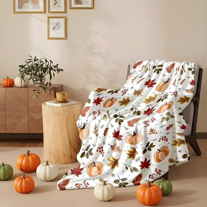 Autumn Harvest Flannel Throw Blanket – Fall Pumpkin and Leaf Pattern – Soft and Cozy Blanket for Sofa or Bed, W60 x L80in