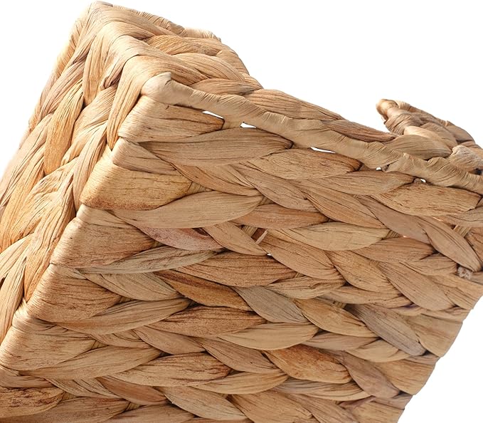 Water Hyacinth Napkin Holder for Table, Rattan Napkin Holder, Square Wicker Napkin Towel Holder for Bathroom, Kitchen, Restaurant, Decorative Tabletop Accessory, 7.5" x 7.5" x 2.5"