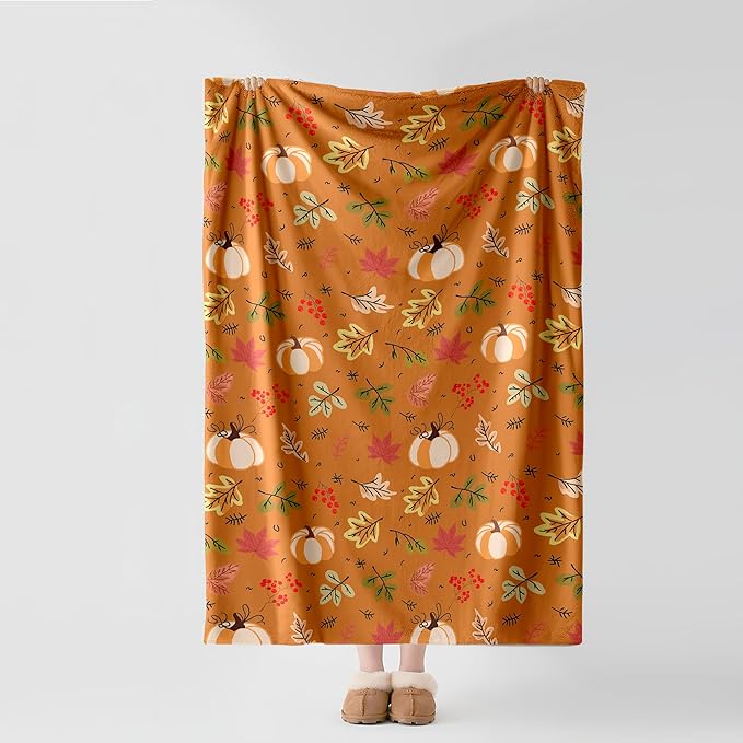 Autumn Harvest Flannel Throw Blanket – Fall Pumpkin and Leaf Pattern – Soft and Cozy Blanket for Sofa or Bed, W50 x L70in
