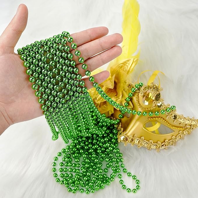 SHAOQINLIN 30 PCS St. Patricks Day Beads Necklace, 33" Green Mardi Gras Beads Christmas Necklaces Irish Saint Patricks Necklaces for St. Patricks Day Mardi Gras Parade Throws Birthday Party Favors
