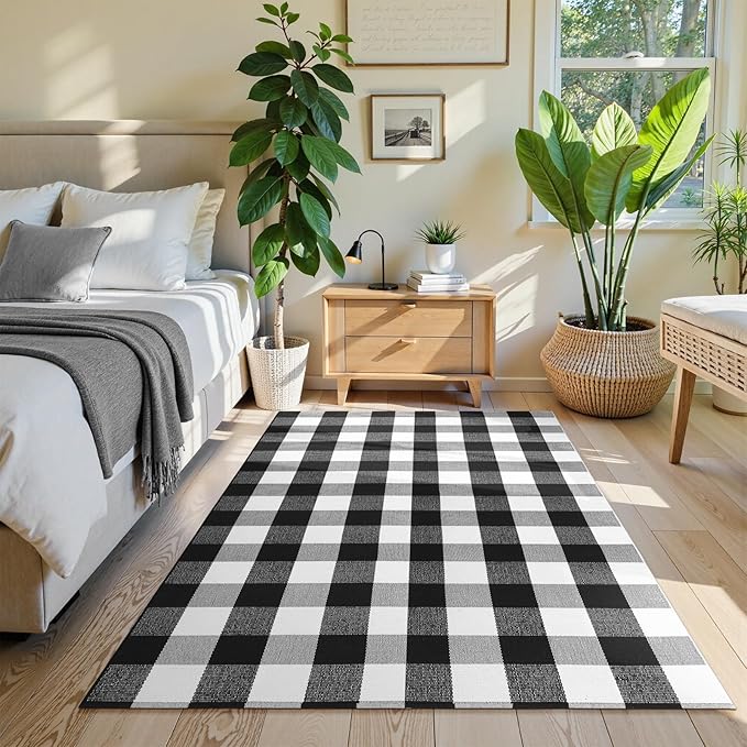 KIMODE Buffalo Plaid Rug 4'x6'Black and White Checkered Rug Farmhouse Cotton Hand-Woven Patio Rug Indoor Outdoor Area Rug Washable Floor Carpet for Front Door Front Porch Living Room