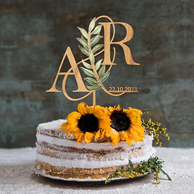 Personalized Wedding Cake Topper in Wood Custom Bride and Groom Initial Cake Topper Cake Decoration (Green Leaves)