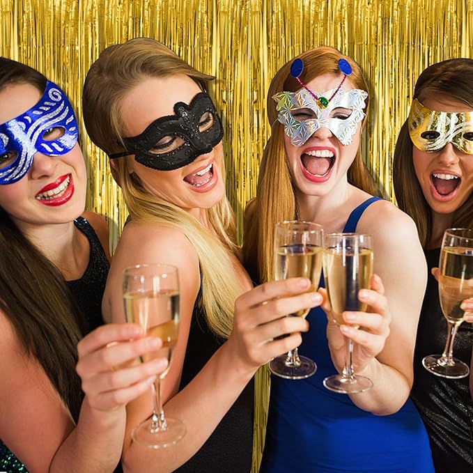 10 Pack Gold Fringe Curtain Backdrop Tinsel Streamers Birthday Party Decorations Christmas Photo Booth Backdrop Halloween New Year Graduation Baby Shower Theme Party Decorations