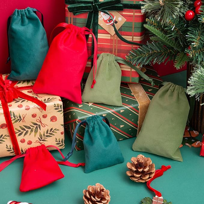 12pcs Moss Green Velvet Drawstring Bags 3x4 inches Small Velvet Cloth Gift Bags Jewelry Pouches for Bracelet Storage Wedding Party Favor Christmas