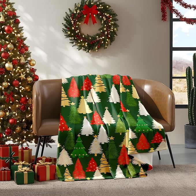 Christmas Fleece Throw Blanket – 300GSM Soft and Cozy Holiday Blanket for Sofa, Bed, Couch – Xmas Decorative Flannel Blanket, W50 x L70in