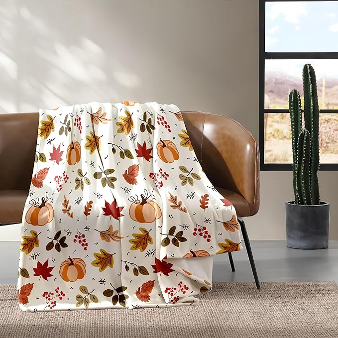 Autumn Harvest Flannel Throw Blanket – Fall Pumpkin and Leaf Pattern – Soft and Cozy Blanket for Sofa or Bed, W60 x L80in