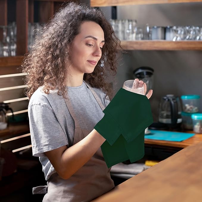 Utopia Home [24 Pack, Hunter Green] Cloth Napkins 17x17 Inches, 100% Polyester Hemmed Edges, Washable and Reusable Ideal for Parties, Weddings and Dinners