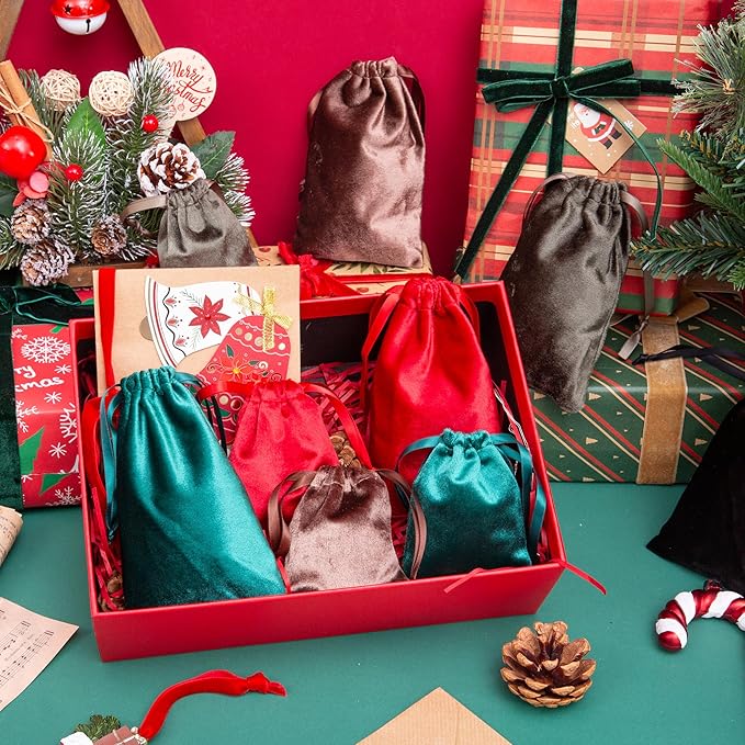 QIANF 12pcs Hunter Green Velvet Drawstring Bags 4x6 inches Velvet Cloth Small Gift Bags Jewelry Pouches for Storage Wedding Party Favor Christmas